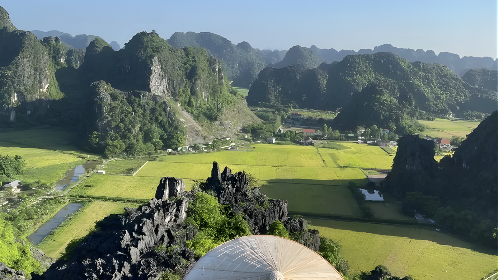 Ninh Binh Experience - Sacred Pagoda & Loving Stone Field (2)
